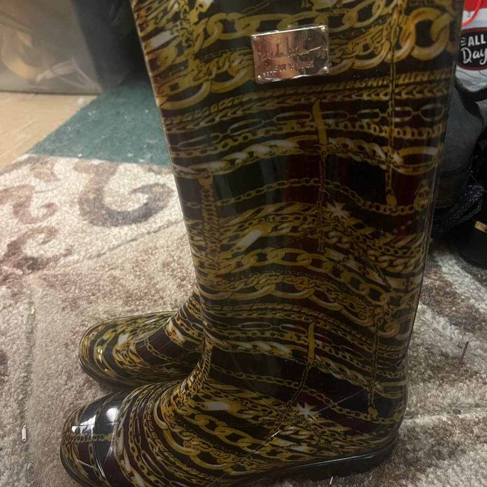 Rain boots